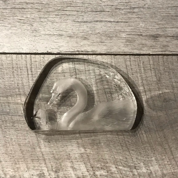Crystal Swan Decoration - Picture 2 of 4